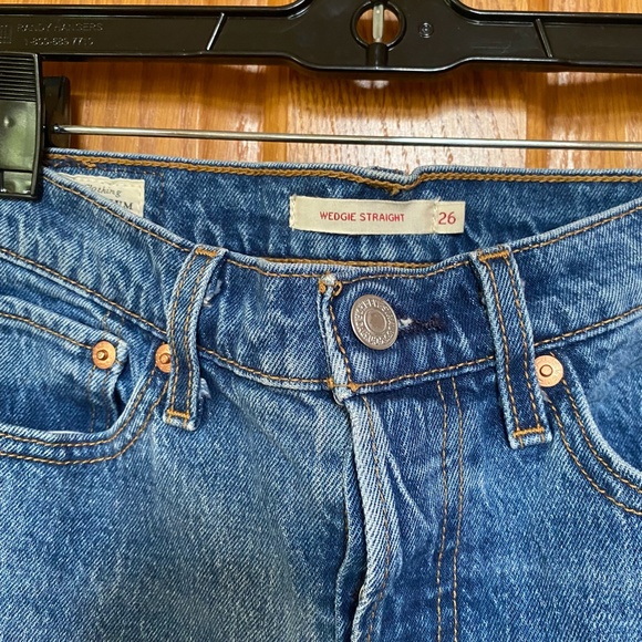 Levis Wedgie Straight Jeans W26xL26 - Picture 4 of 6